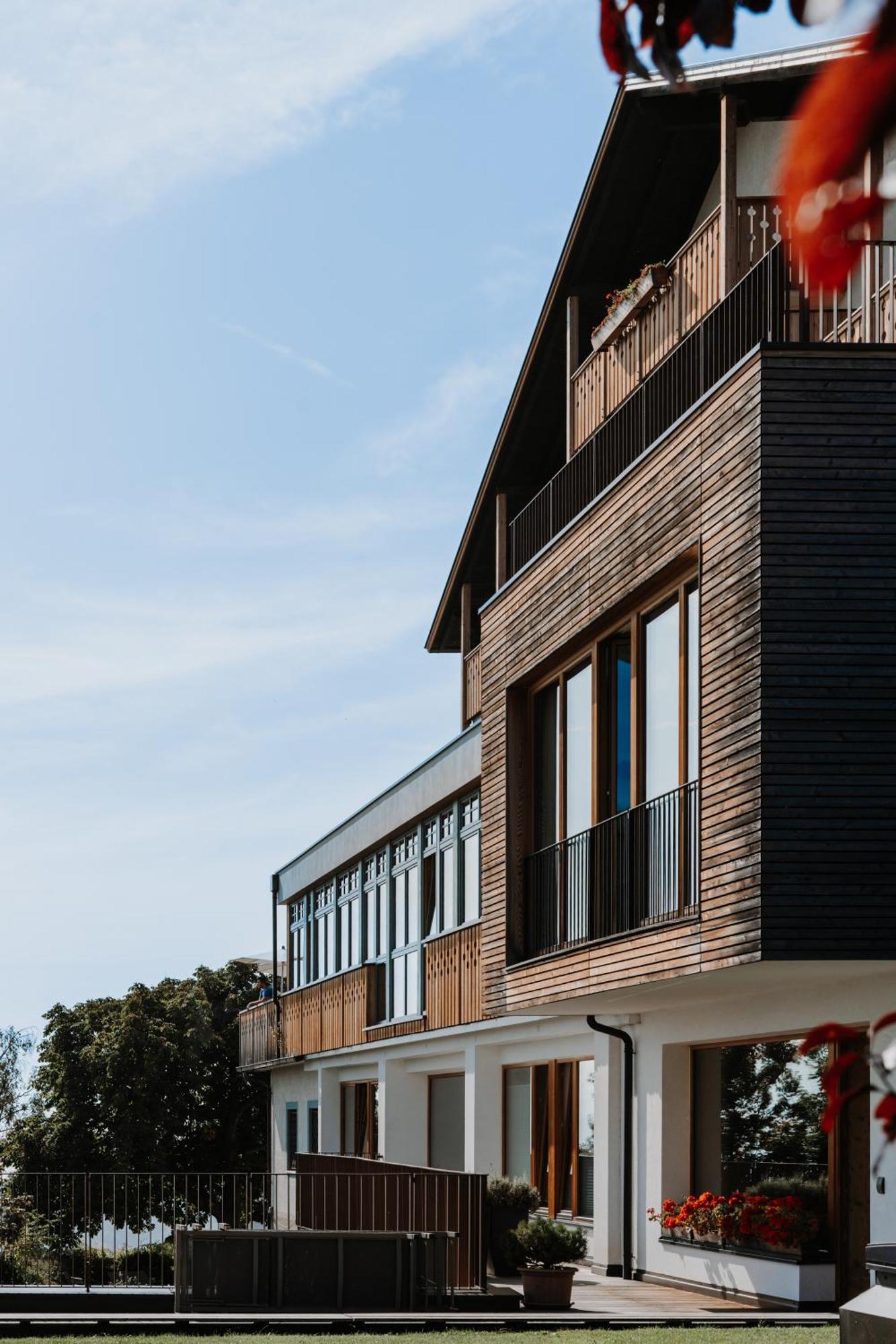 Hotel & Gasthof Zum Hirschen San Genesio Atesino Exterior photo